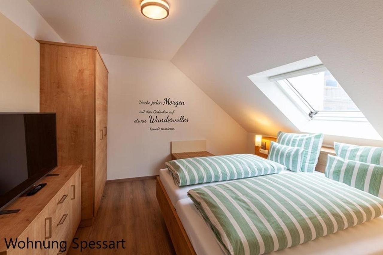 Gaestehaus Zur Quelle Wächtersbach エクステリア 写真